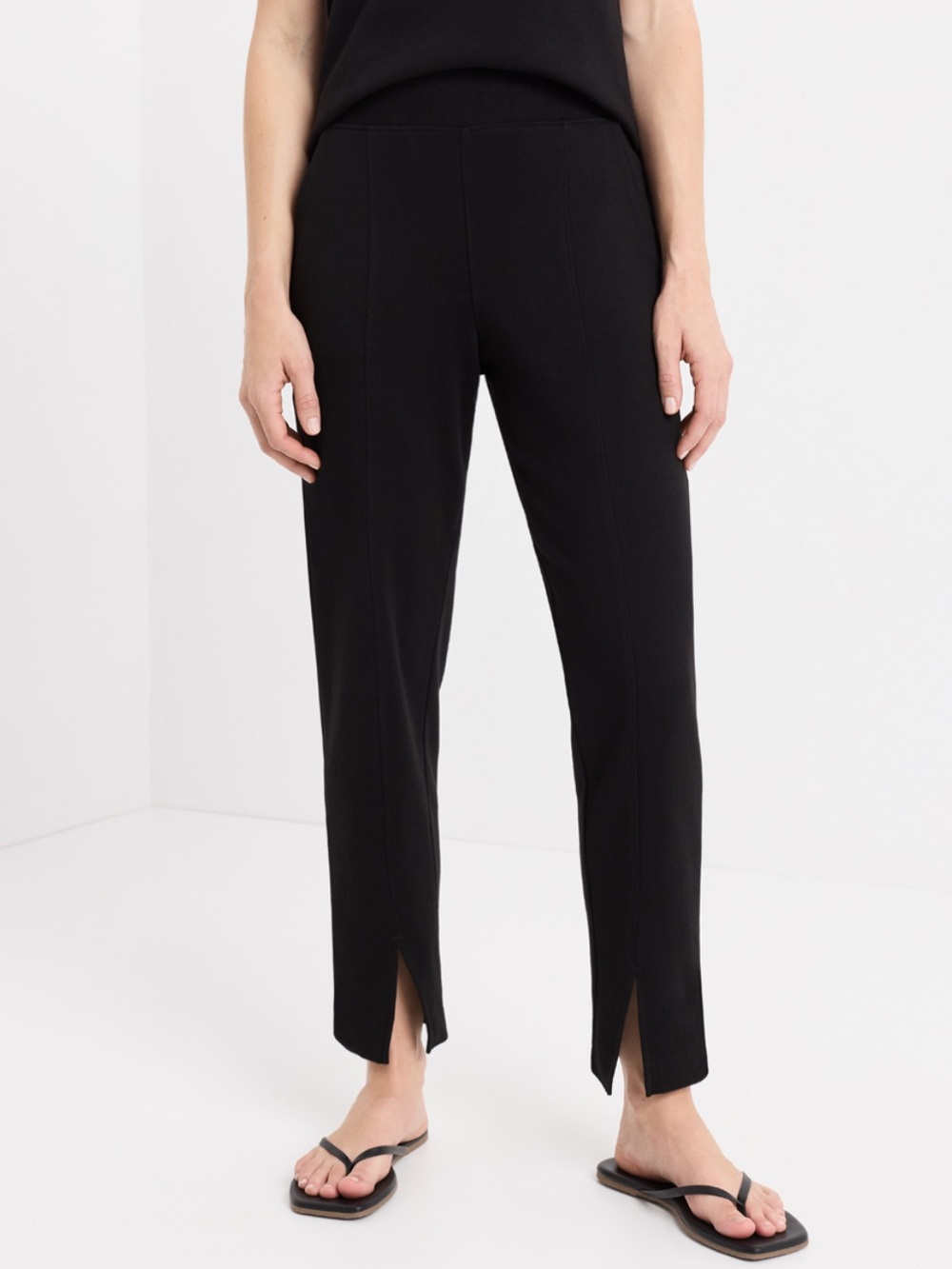 Pact Organic Cotton Airplane Tapered Leg Pant size S